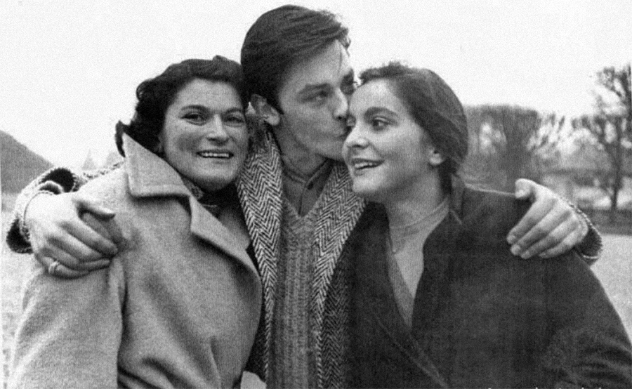 alain delon family
