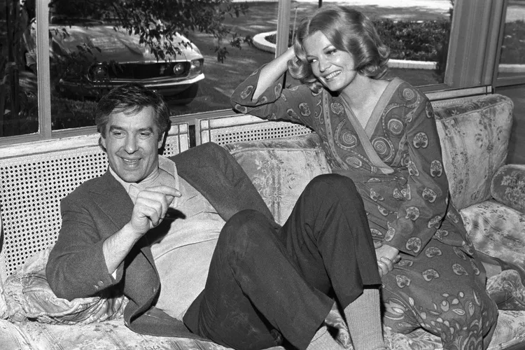 Gena Rowlands first husband