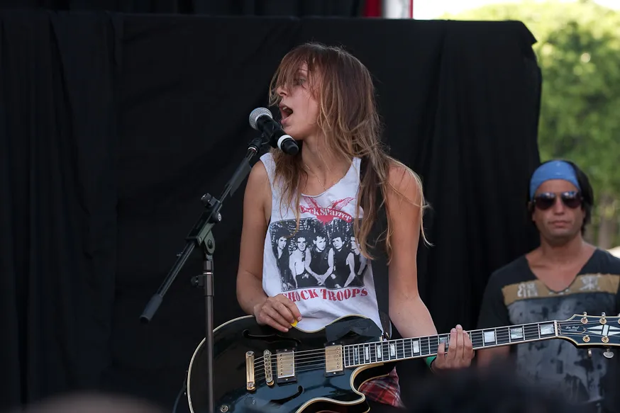 Emily Armstrong performing with Rock Band Dead Sara.